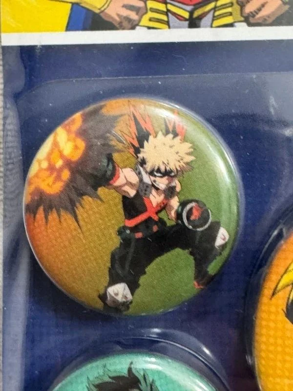 Badges Chapas My Hero Academia sealed new – photo 3